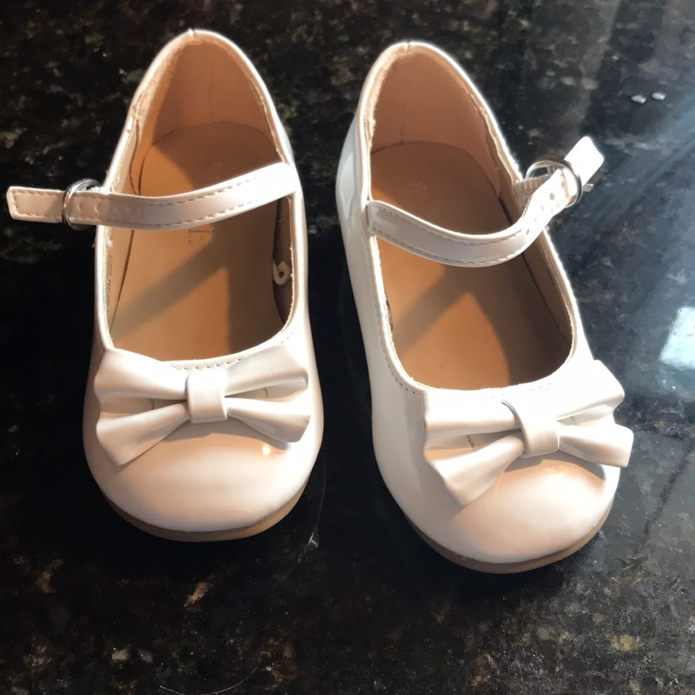 Dress shoes